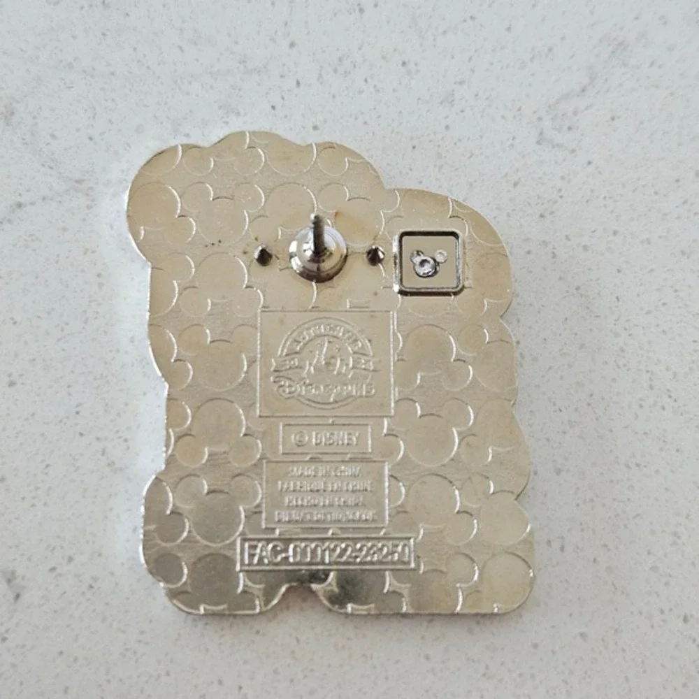 Disney Lion King Simba 2024 New Year Celebration Collectible Pin‎
